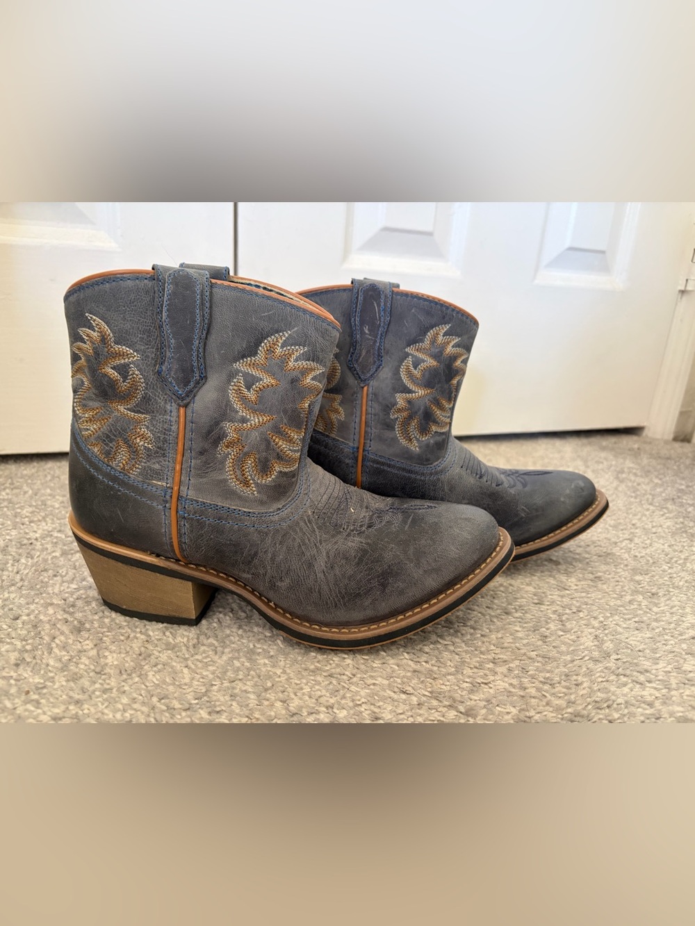 Laredo Women's Slate Blue Cowboy Booties with Tan Stitching